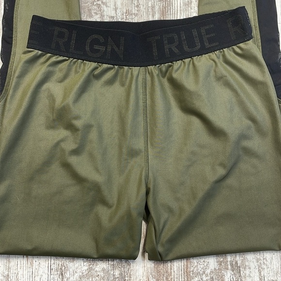 True Religion Green Performance Mesh Leg Leggings Size Large - Picture 4 of 11